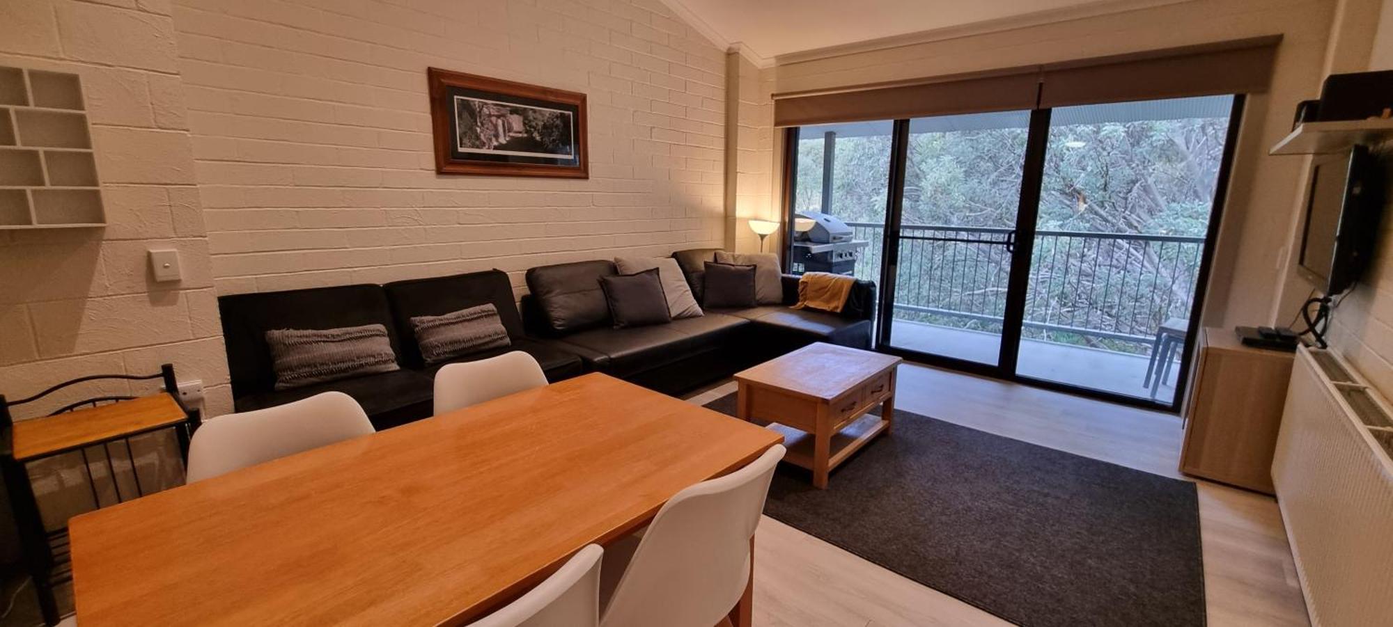 Cedarwood Apartments Фолс-Крик Экстерьер фото